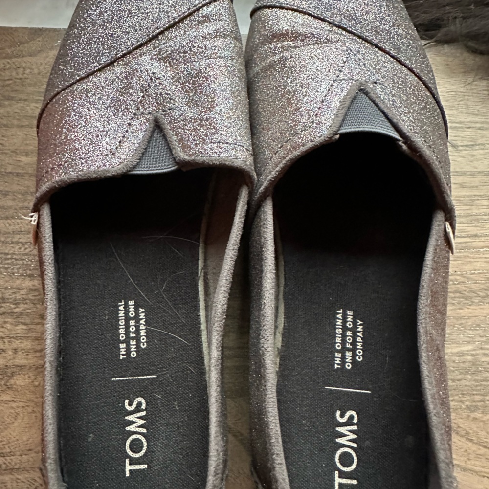 Tom’s flats sz 8.5 multi metallic sparkle